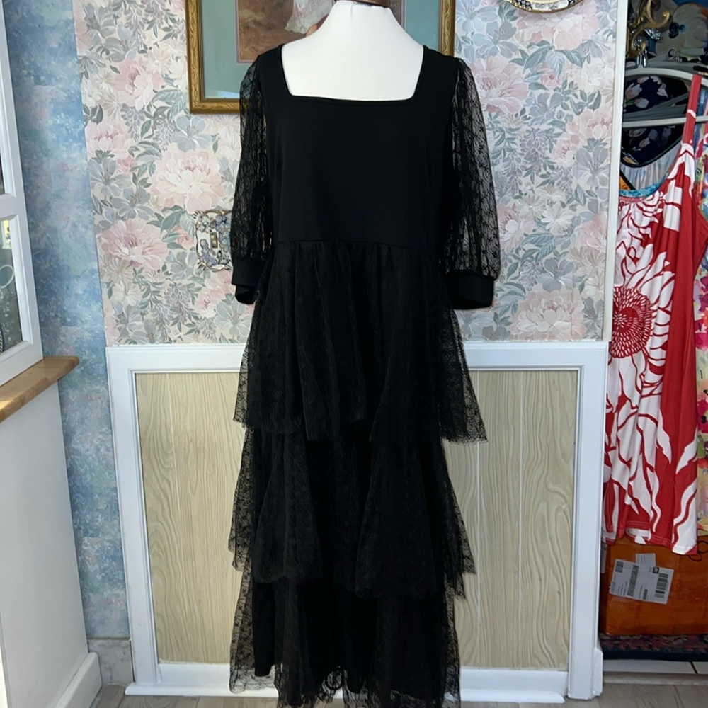 Beautiful Black Lace Layered Dress Plus Size: 4X by Kara and Kate New With Tag